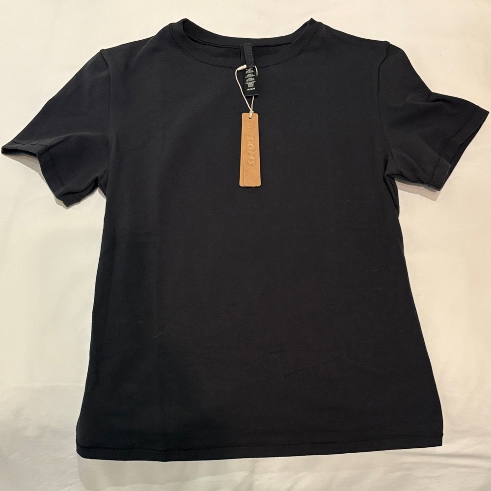 SKIMS Black Short Sleeve Tee, New with Tags